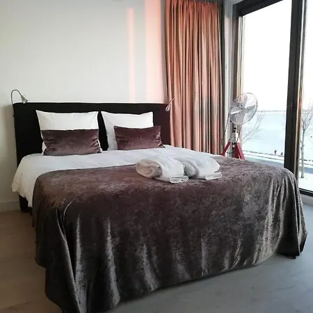 Lake View Bed & Breakfast